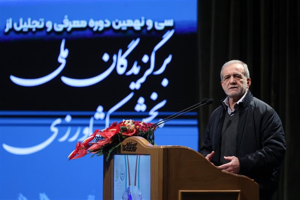 هیچ كس از دریافت یارانه كالابرگ محروم نیست