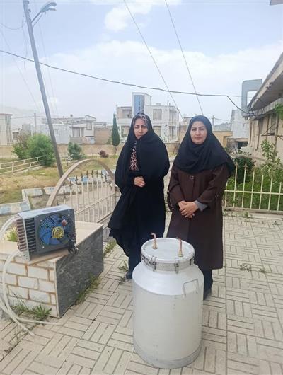 تحویل دستگاه گلاب‌گیری به زنان روستایی زنجیره علیا با هدف توانمندسازی و اشتغال پایدار